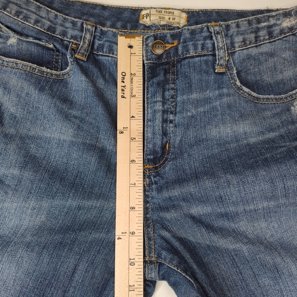 Free People Jeans Distressed with Holes Size 30 - Picture 8 of 8